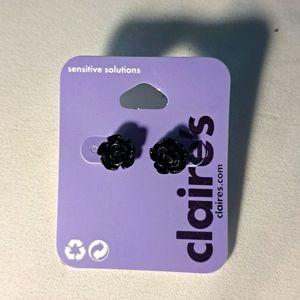 NWT Clairs Black Rose Earrings